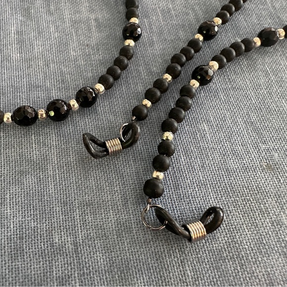 Eyeglass chain, black onyx and silver. New, 28 inches in length. - Picture 9 of 9